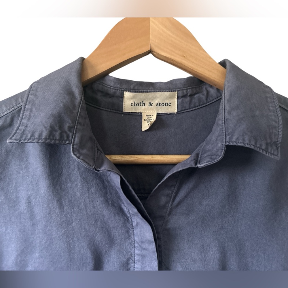 Cloth & Stone Anthropologie Old Money Dusty Blue Button Down Shirt Women’s Small